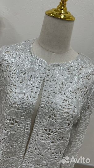 Пиджаки и жакеты женские