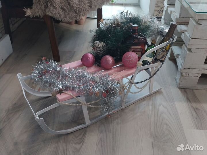 Новогодние сани для декора