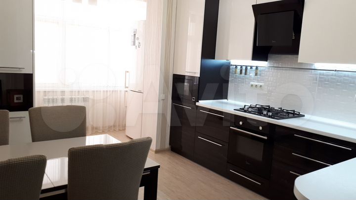 3-к. квартира, 99 м², 9/10 эт.