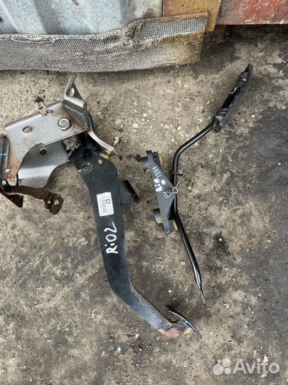 Педали kia rio 2 МКПП