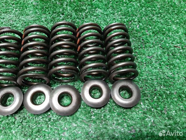 Пружина клапана (комплект) Skoda Fabia 5J