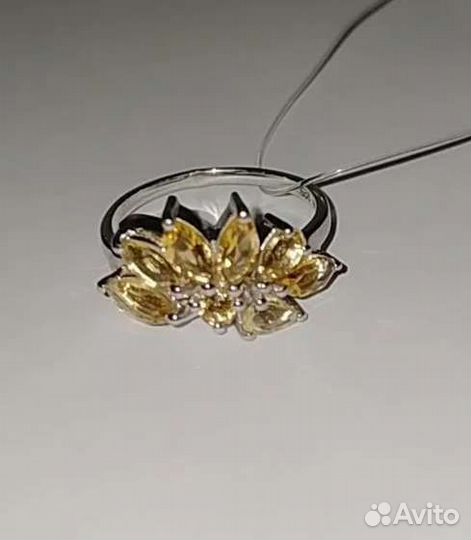 Серебряное кольцо с нат. цитринами, 17,5 размер