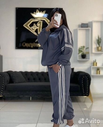 Костюм спортивный