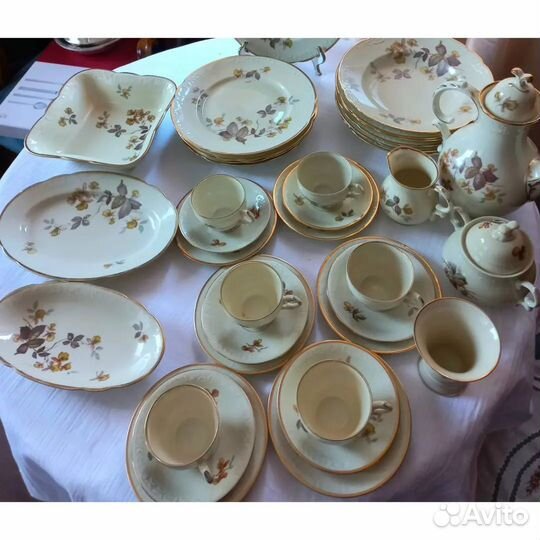 Сервиз столовый и чайный