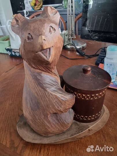 Мишка из дерева с бочонком для меда. Самовывоз