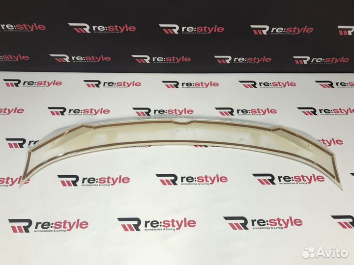 Спойлер Под стекло Lexus RX350 с16г Белый