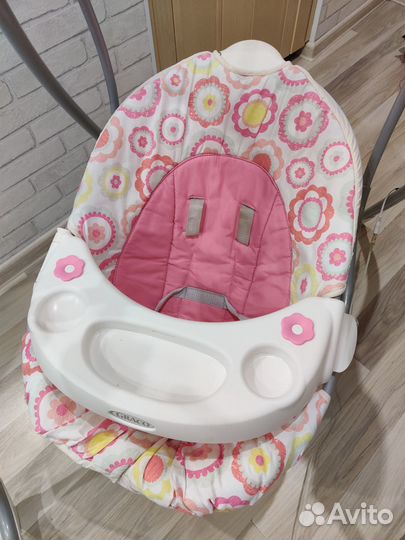 Электрокачели Graco с музыкой и столиком