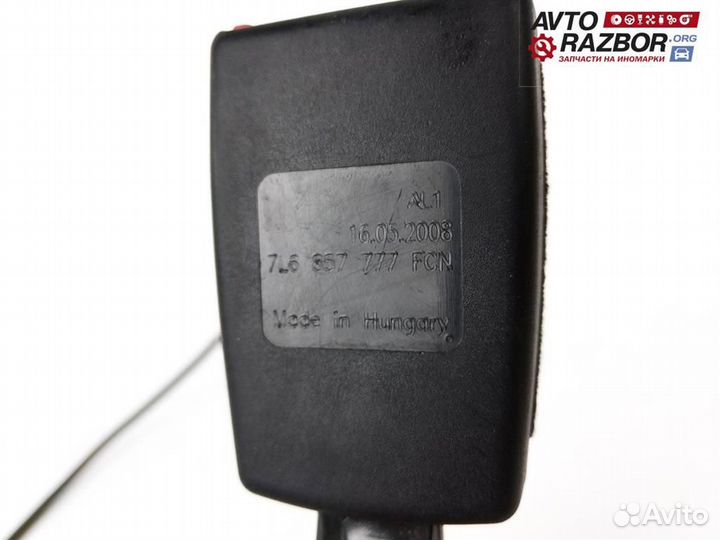 Ответная часть переднего левого ремня безоп. VW T