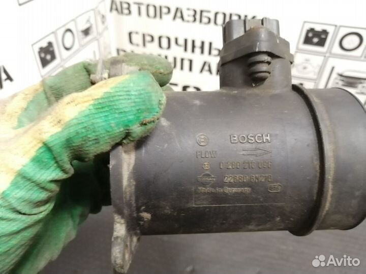 Расходомер воздуха (массметр) Nissan Primera P12E