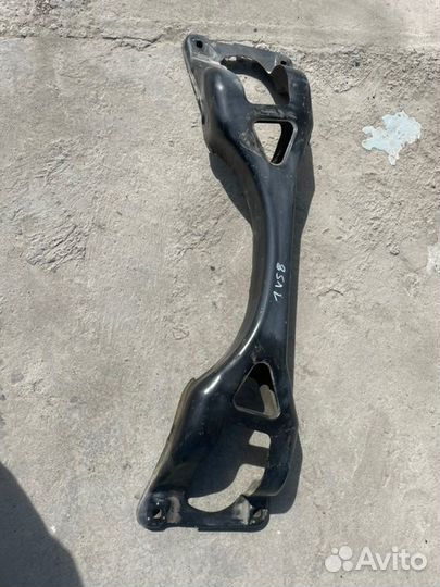 Балка подвески задняя Volkswagen Touareg 7L