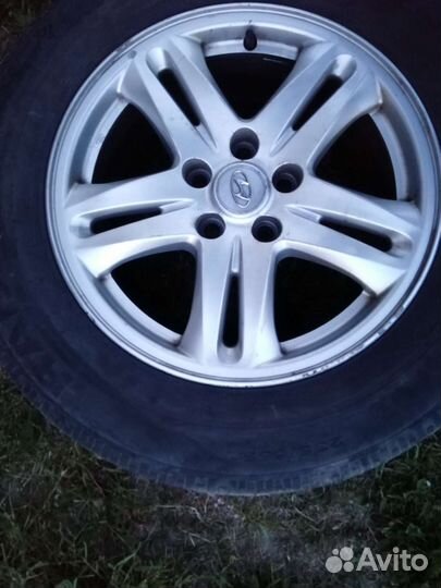 Литые диски r17 5x114.3 на Hyundai Santa Fe