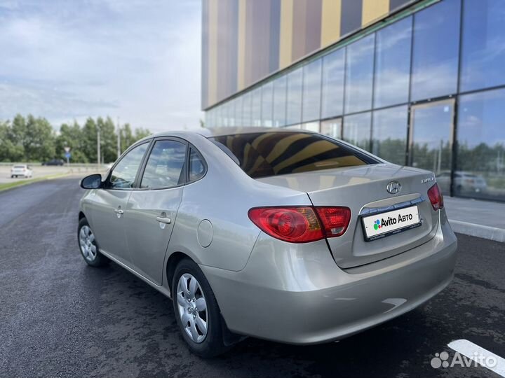 Hyundai Elantra 1.6 AT, 2010, 215 000 км