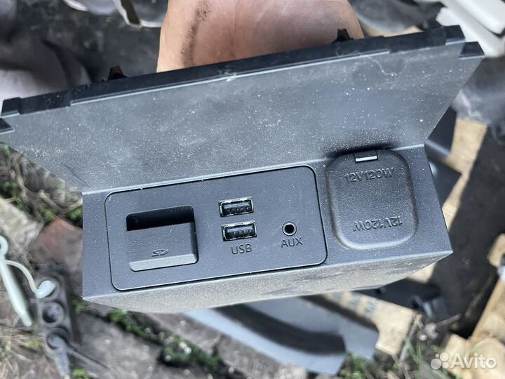Блок управления USB Mazda 6 2015 год