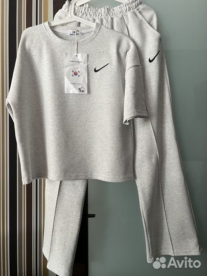 Костюм спортивный