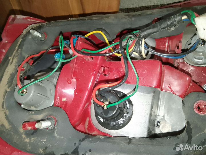 Продаю фонарь задний правый на лачетти седан