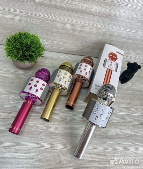 Колонка караоке с микрофоном