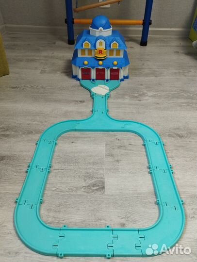 Штаб квартира поли робокар