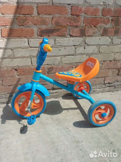 Трехколесный велосипед