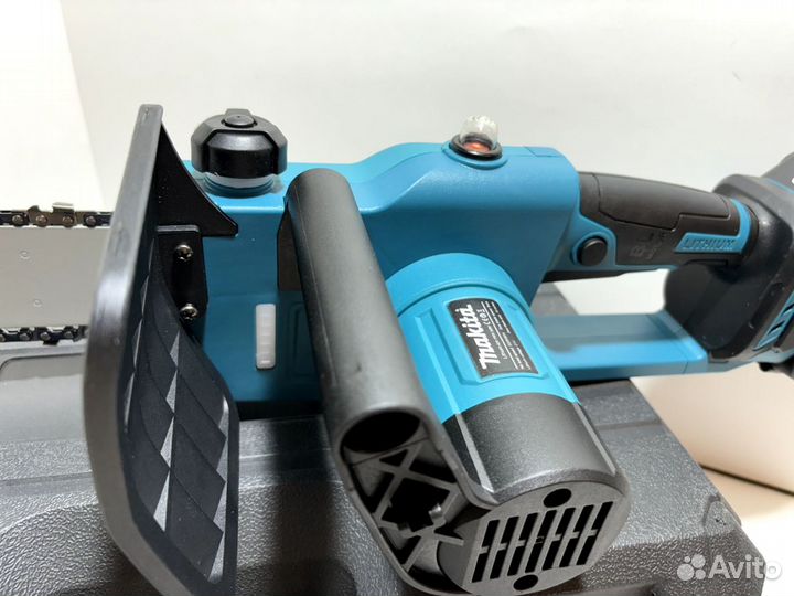 Цепная аккумуляторная пила Makita 10