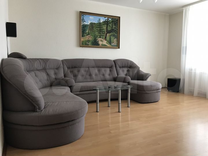 3-к. квартира, 79,3 м², 2/4 эт.