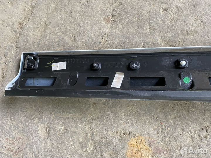 Молдинг двери передний левый Audi Q3 F3B 2019