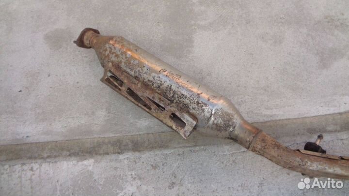 Глушитель основной Honda Legend 4