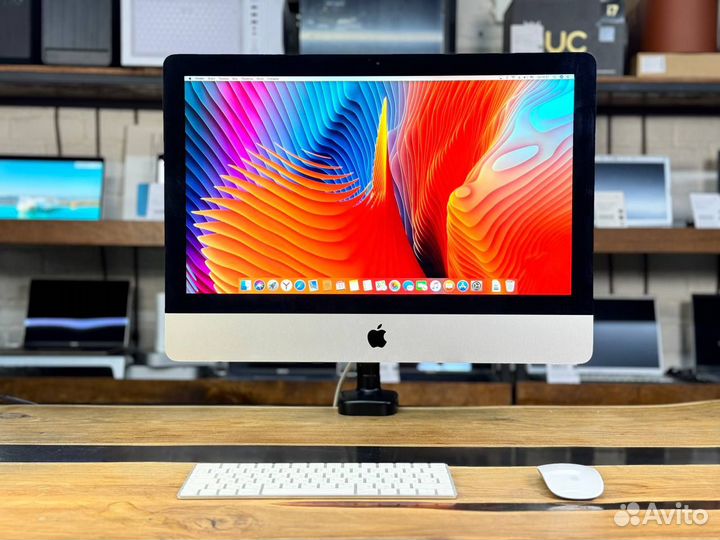 Моноблок Apple iMac 21.5 i5 + SSD на кронштейне