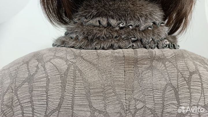 Демисезонный плащ пальто из натуральной кожи и мех