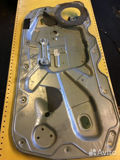 Панель двери правой стеклоподъемник Focus 2