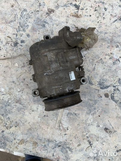 Компрессор кондиционера BMW 5 E60 N52