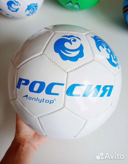 Футбольный мяч новый