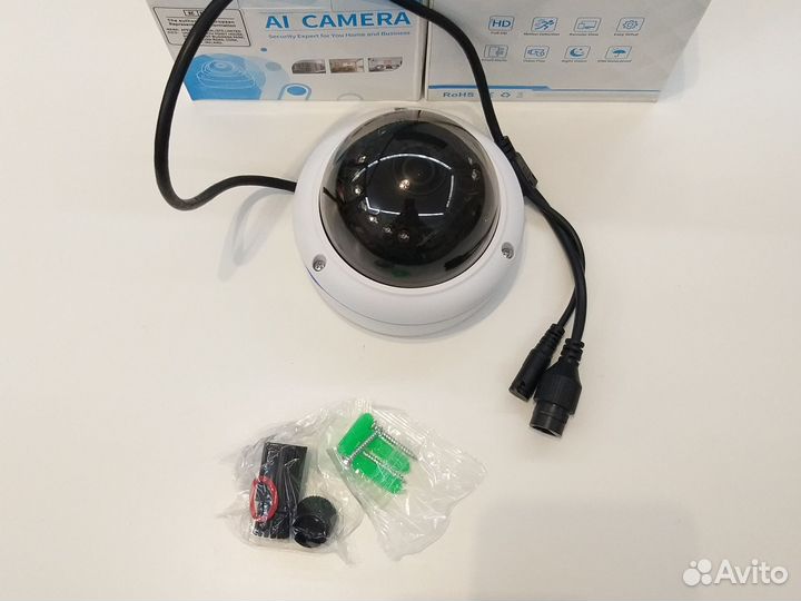 Камера видеонаблюдения купольная