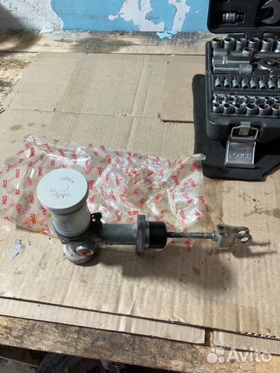 Главный цилиндр сцепления