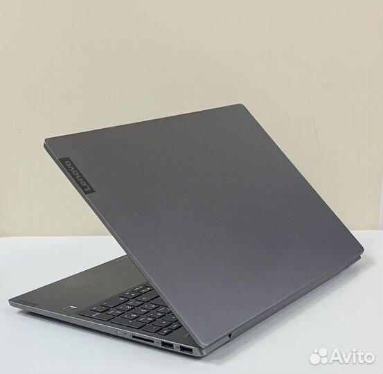Современный игровой ноутбук Lenovo Сore I5/GTX1650