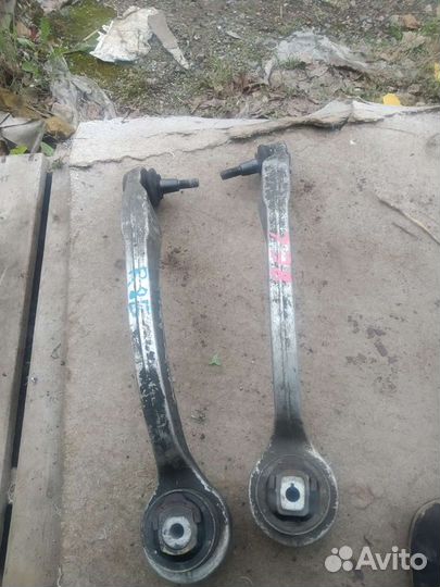 Рычаг кривой нижний на Audi A4 8E B6