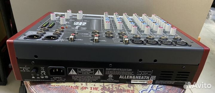 Микшерный пульт Allen Heath ZED-10