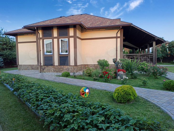 Коттедж 252 м² на участке 16 сот.