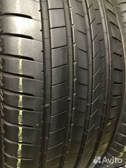 Bridgestone Alenza 001 235/55 R20 102V