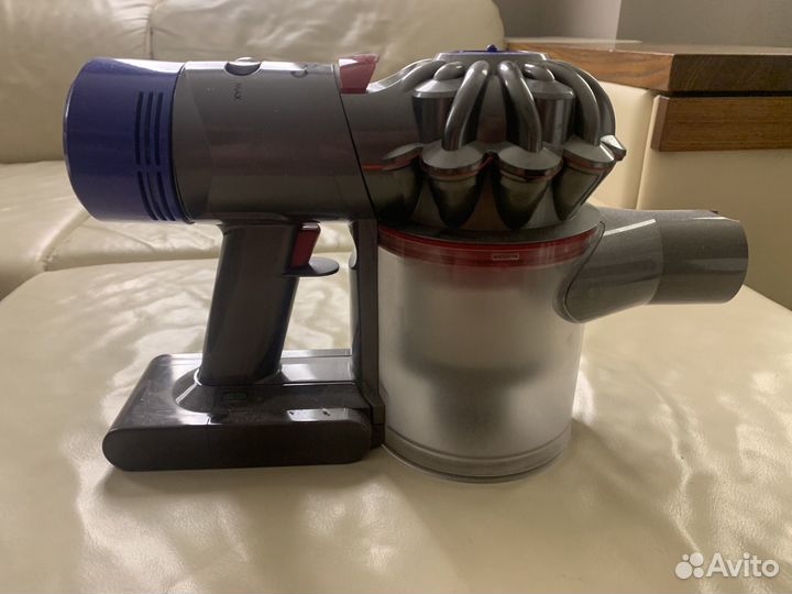 Пылесос dyson v8