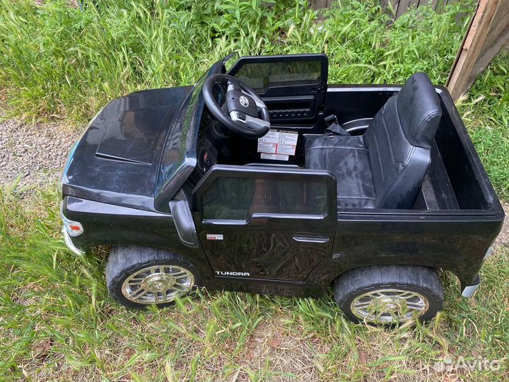 Детский электромобиль на пульте управления