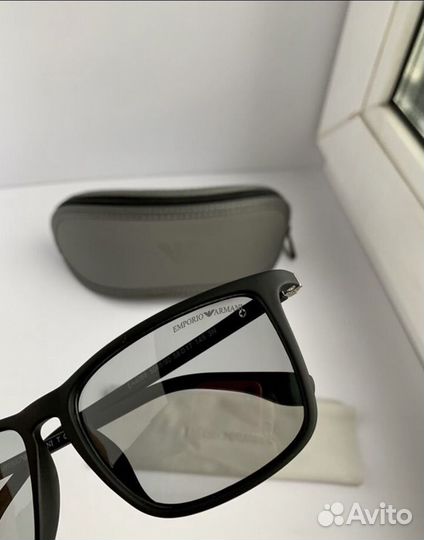 Солнцезащитные очки emporio armani polaroid