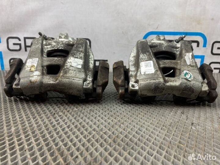 Суппорта передние Volkswagen Tiguan 5N1