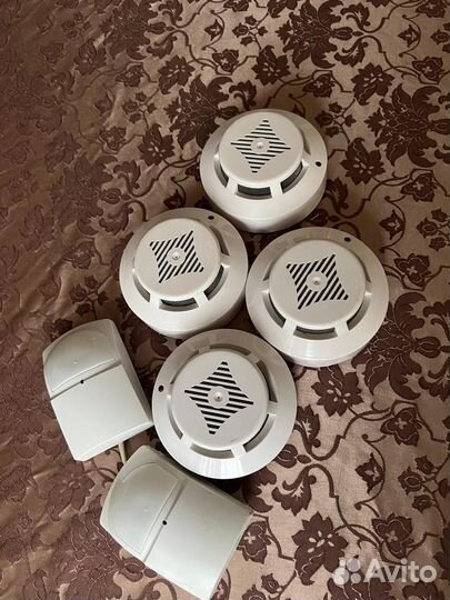 Пожарный извещатель (датчик задымления)