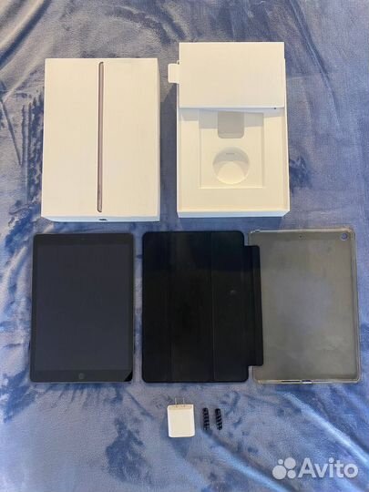 Продам iPad 8 128 Gb Space Grey