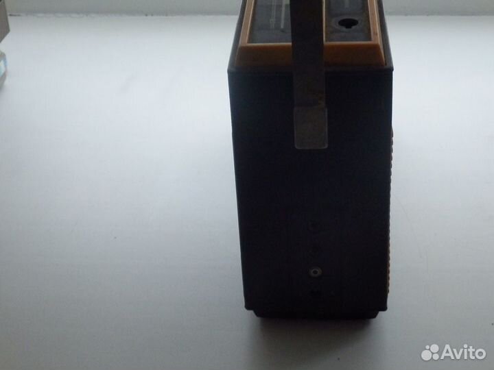 Радиоприемник Альпинист 407 и Маяк 202 из СССР