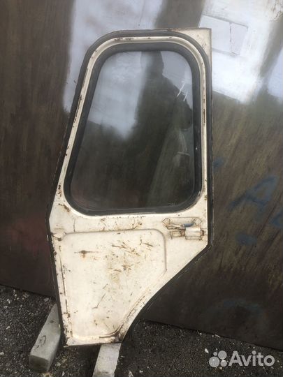 Юмз малая кабина правая дверь