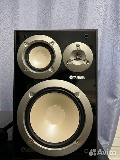 Полочная hi-fi акустика Yamaha NS-6490