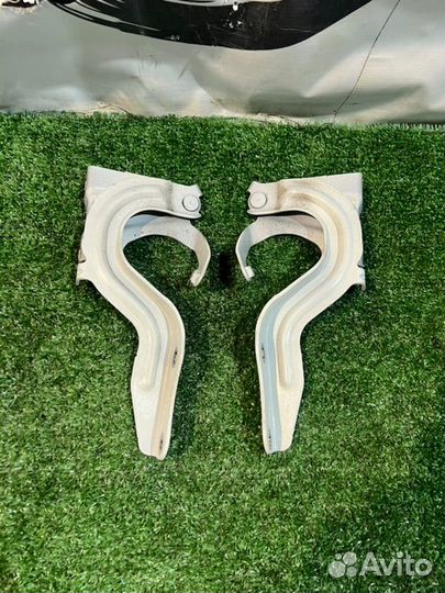 Крепление капота Nissan X-Trail HNT32 MR20DD 2015