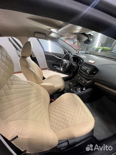 Чехлы Автопилот на LADA Vesta Бежевые+Ромб