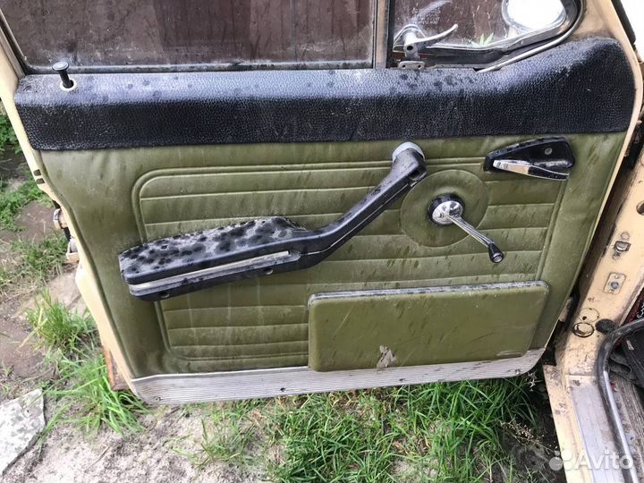 Газ 2401 дверные карты, руль